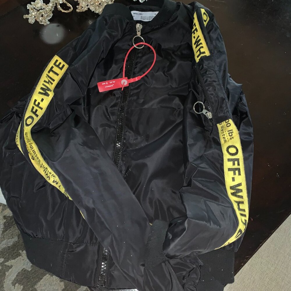 Off-White Bomber Jacket - 2019 - men XL fits like L-  SAMPLE - made in Europe -